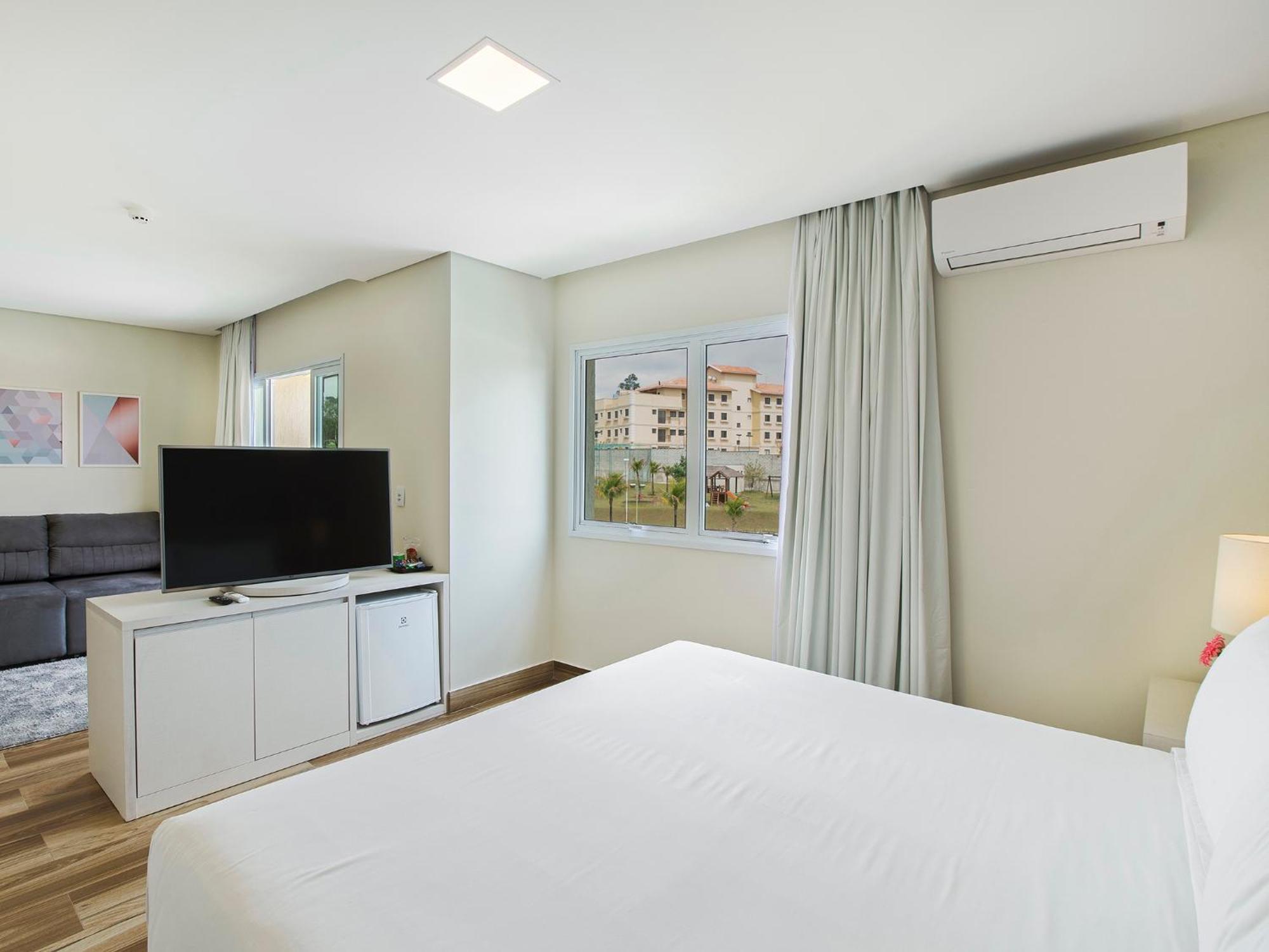 Vinhedo Plaza Hotel Bagian luar foto